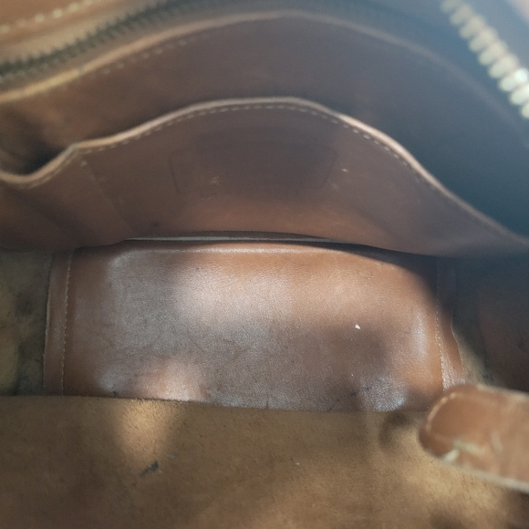 Brown Leather Crossbody Shoulder Bag. - Picture 3 of 9